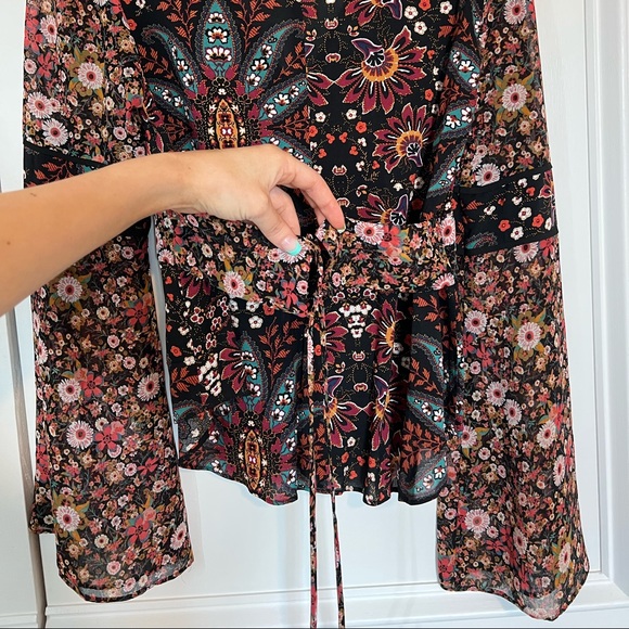 BCBG dark floral top - Picture 5 of 5